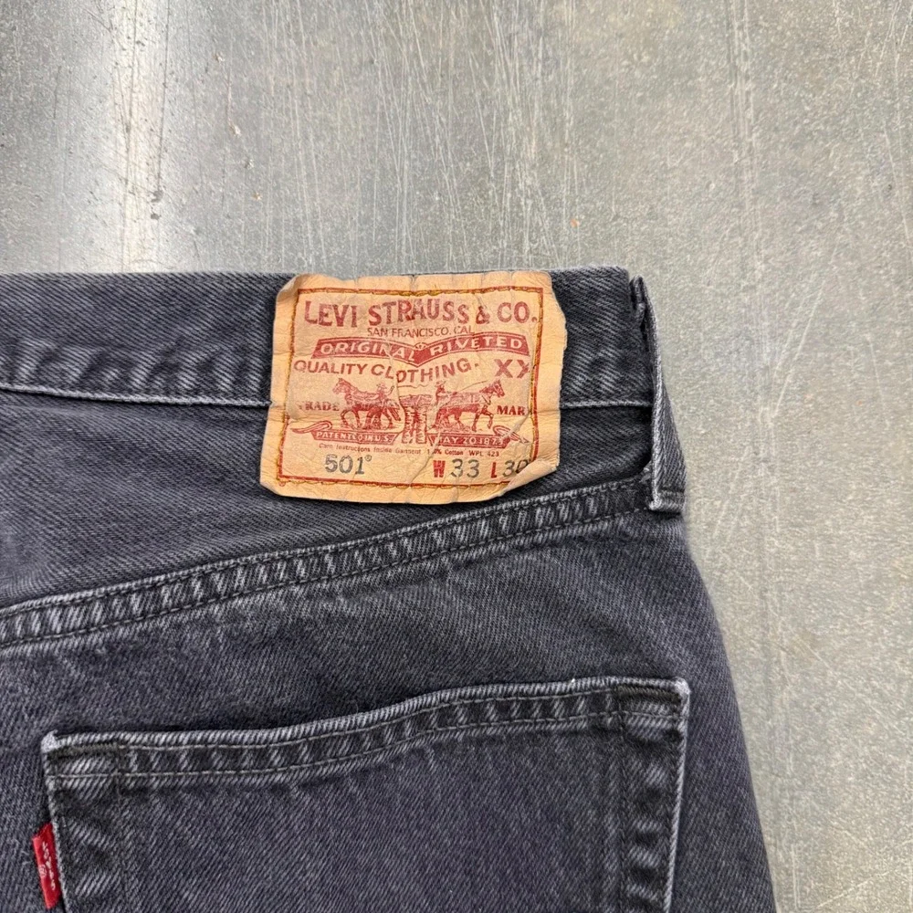 Vintage Levis 501 Black Denim Jeans Mens 33x30 Straight Leg Button Fly Faded